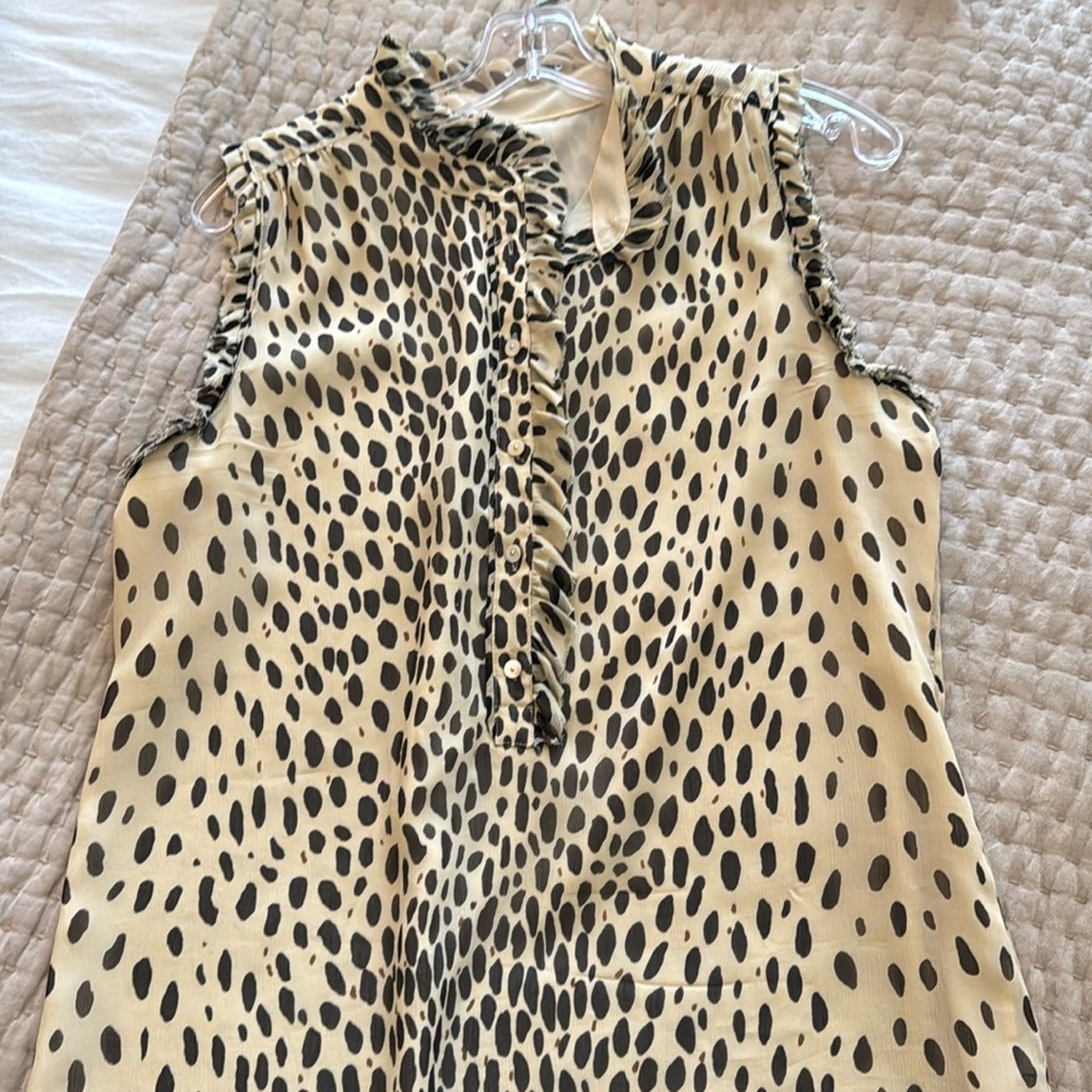 J Crew sleeveless blouse size 8 in leopard print.